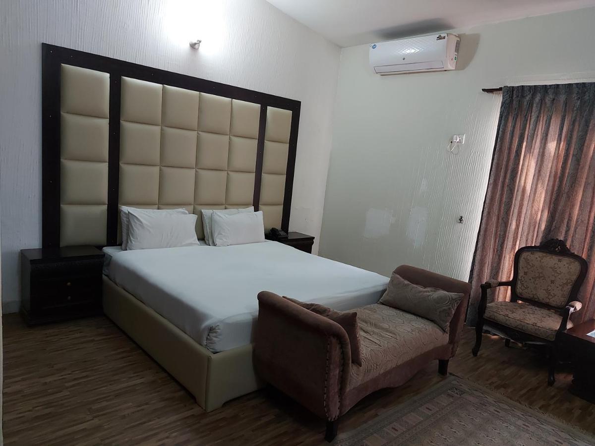 Casa Blanca Boutique Guest House Islamabad Esterno foto