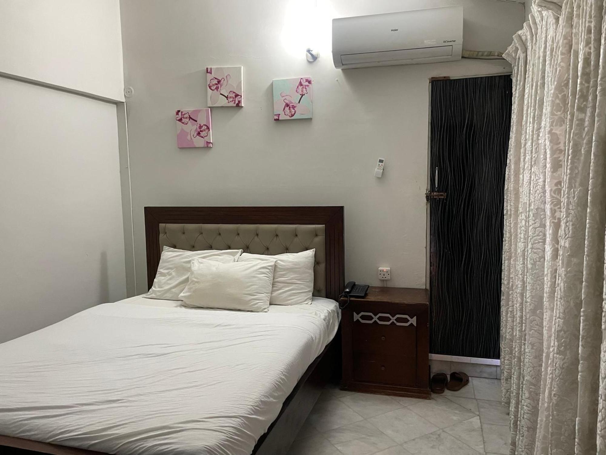 Casa Blanca Boutique Guest House Islamabad Esterno foto