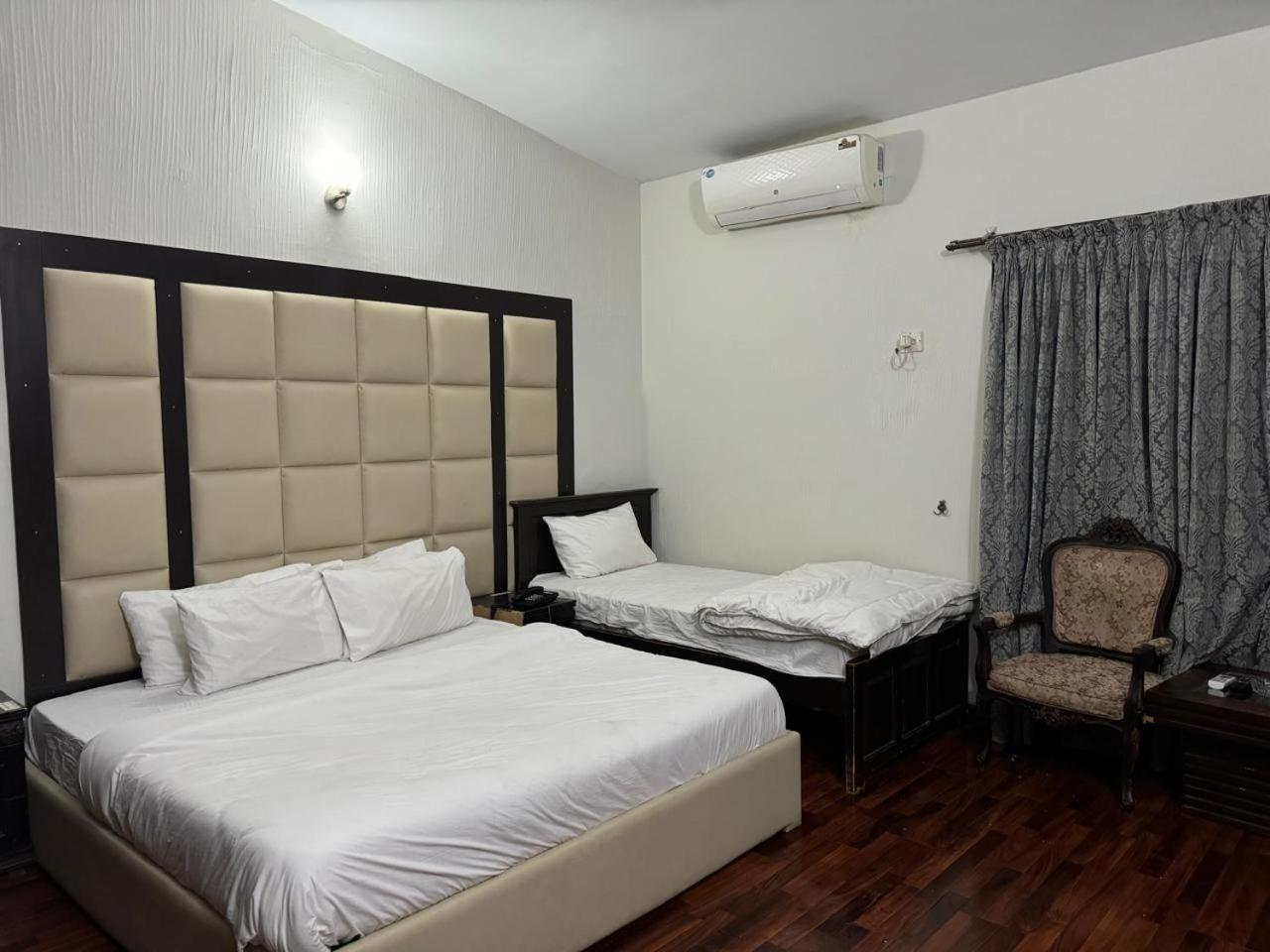 Casa Blanca Boutique Guest House Islamabad Esterno foto