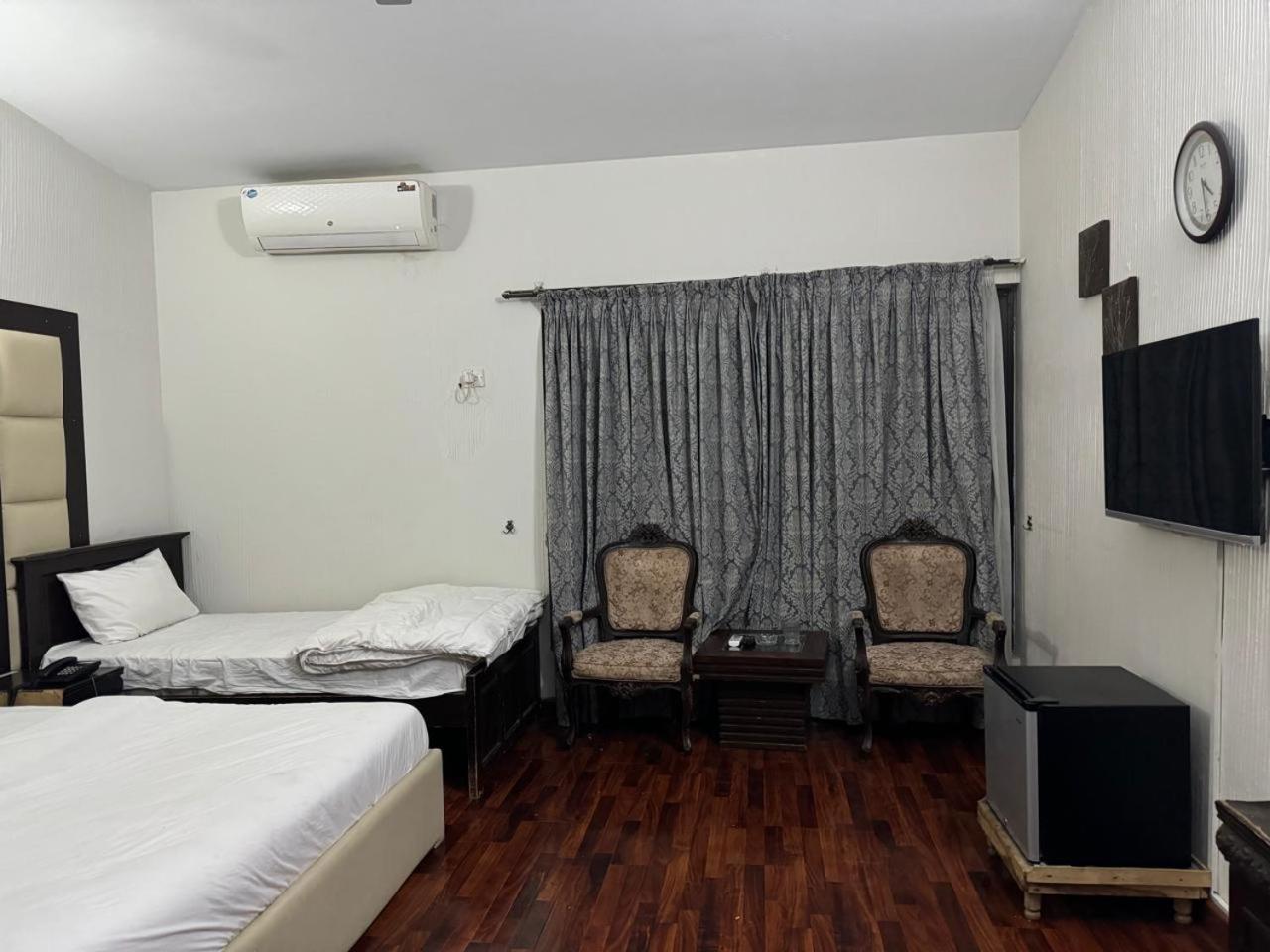 Casa Blanca Boutique Guest House Islamabad Esterno foto