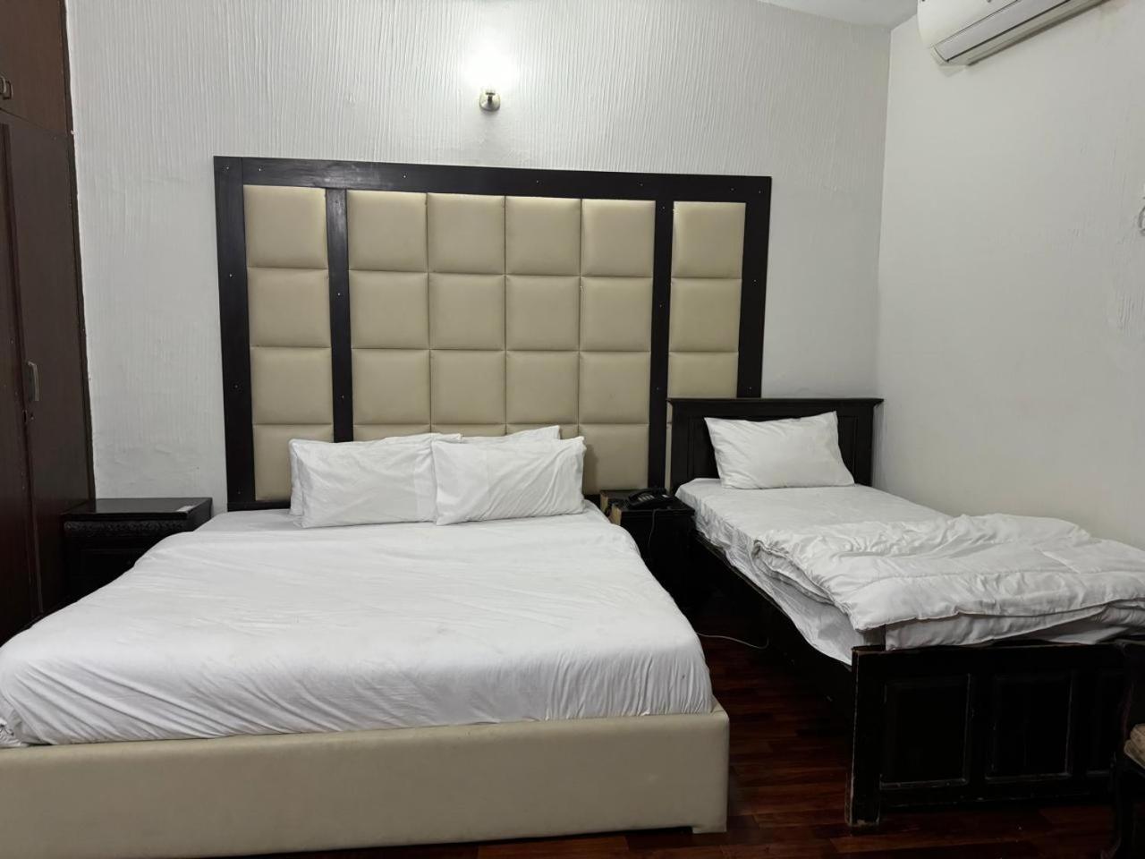 Casa Blanca Boutique Guest House Islamabad Esterno foto